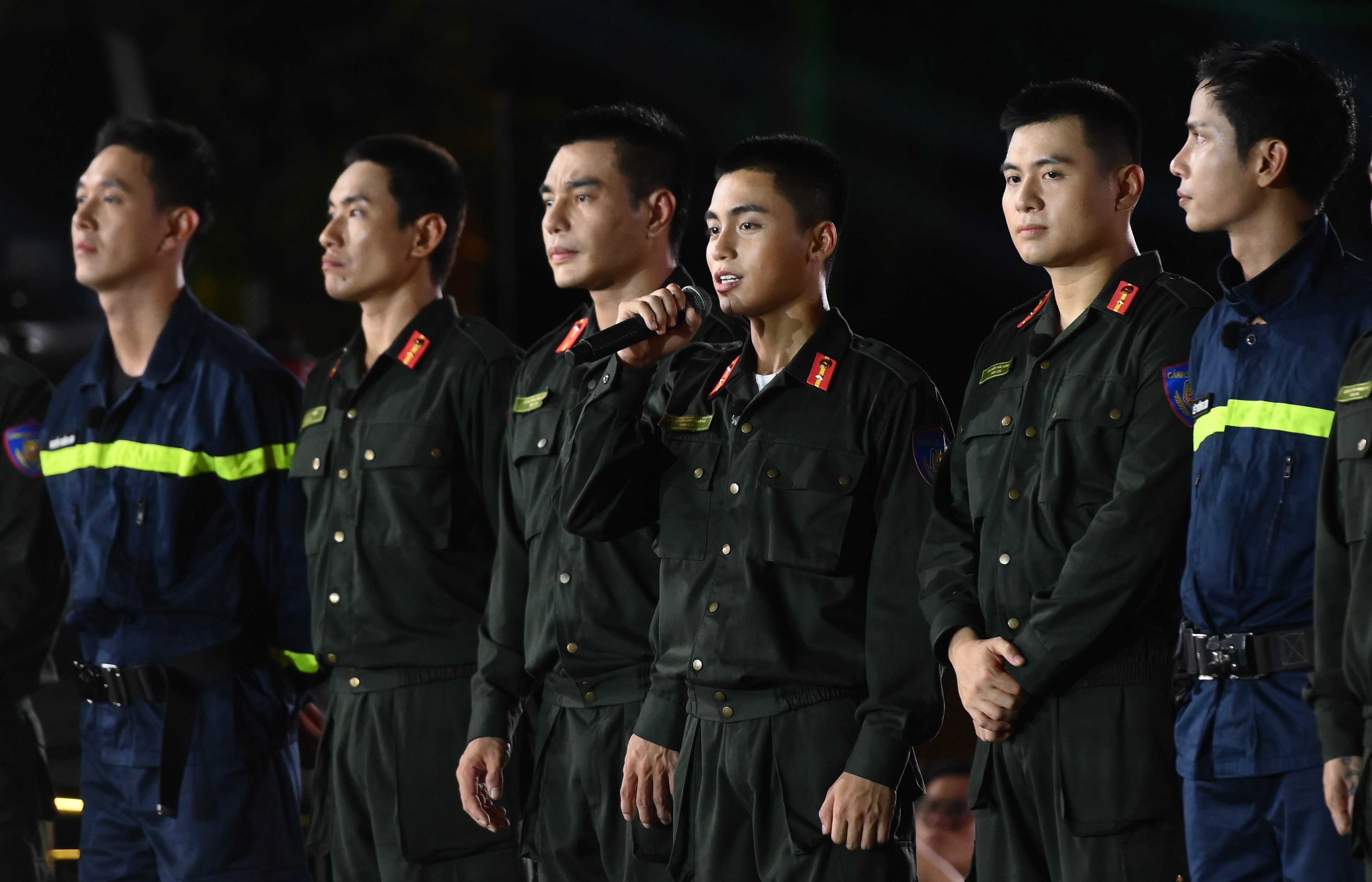 Mono khép lại hành trình 3 tháng quả cảm: Từ sợ hãi đến bản lĩnh người chiến sĩ