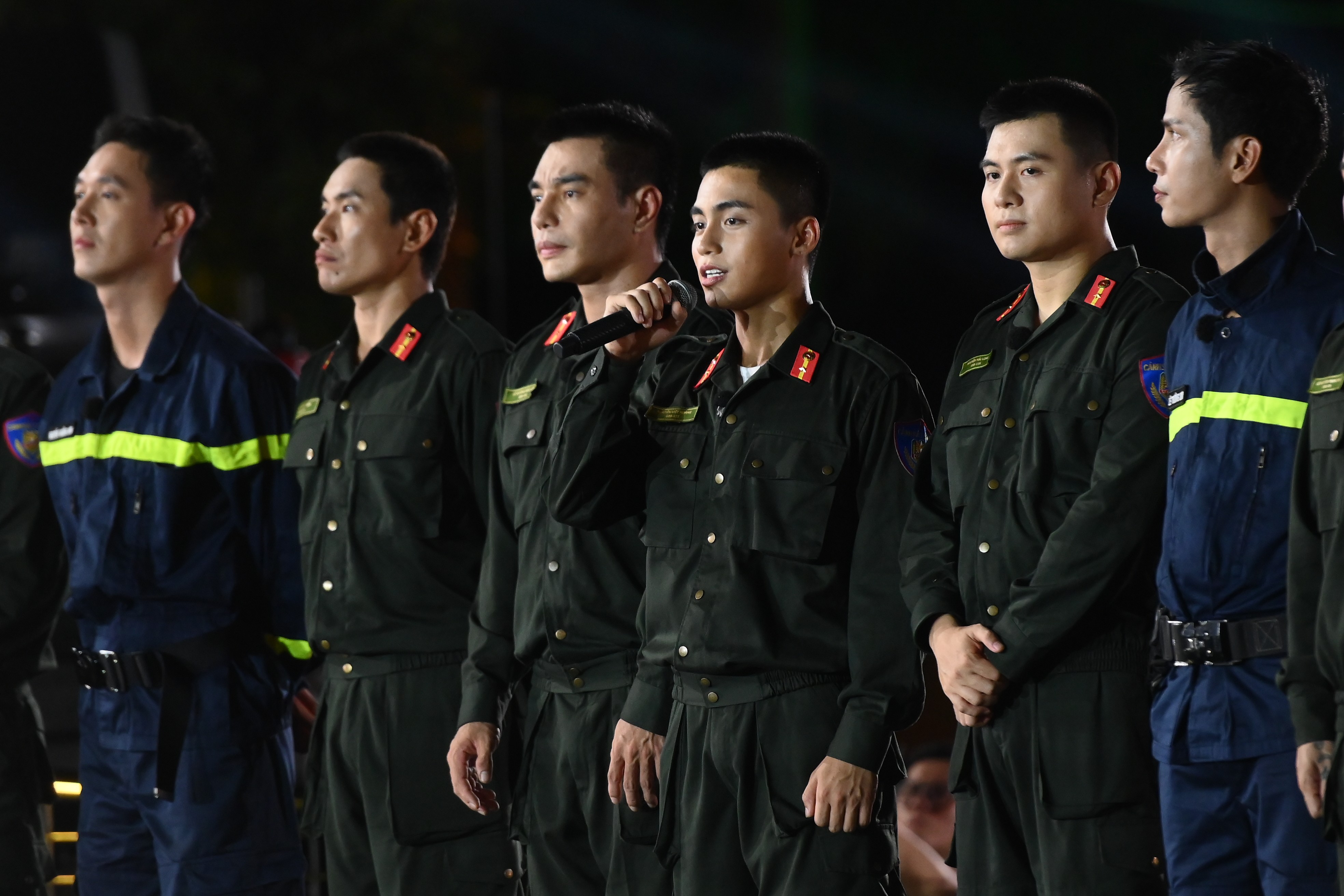 Mono khép lại hành trình 3 tháng quả cảm: Từ sợ hãi đến bản lĩnh người chiến sĩ