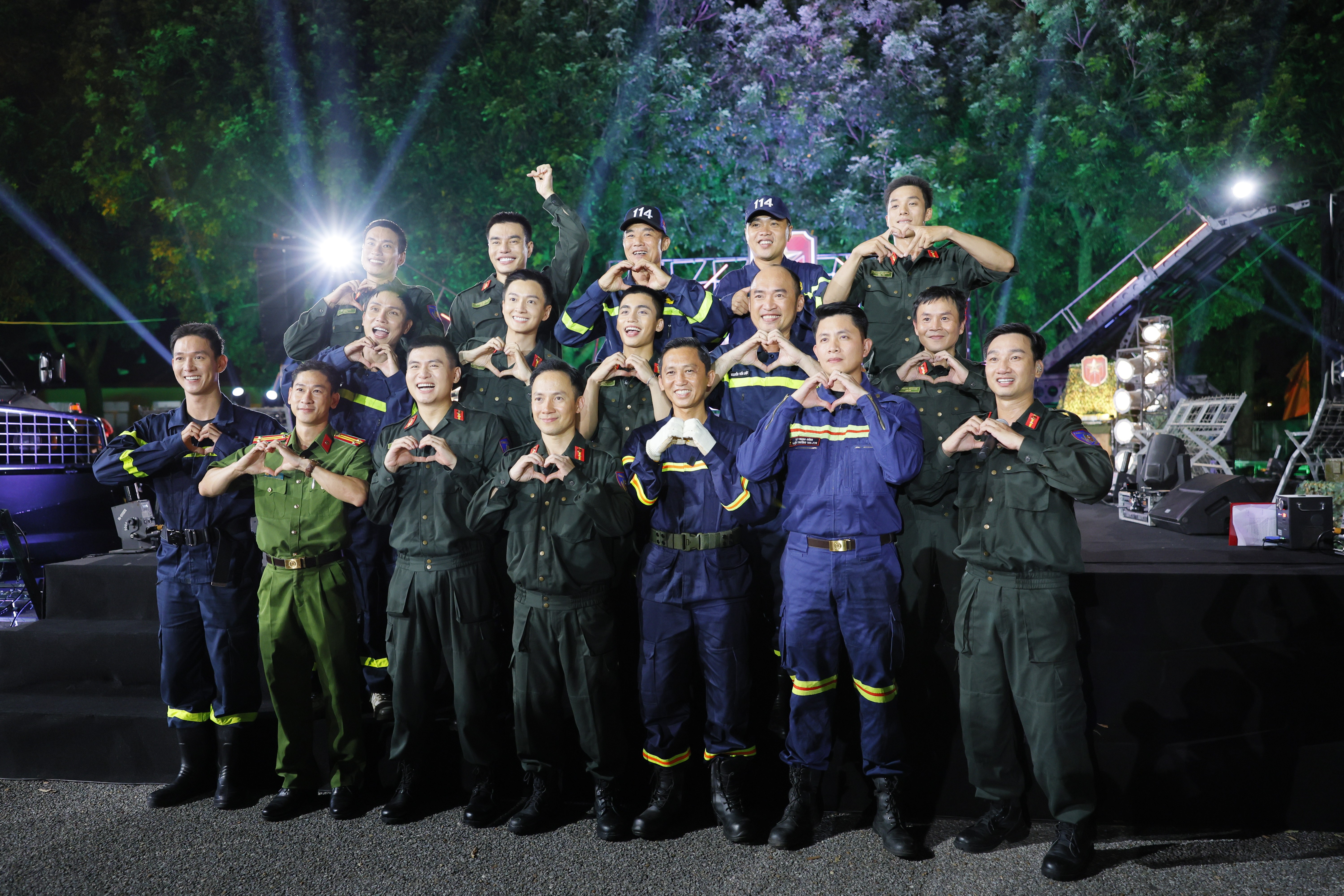 Mono khép lại hành trình 3 tháng quả cảm: Từ sợ hãi đến bản lĩnh người chiến sĩ