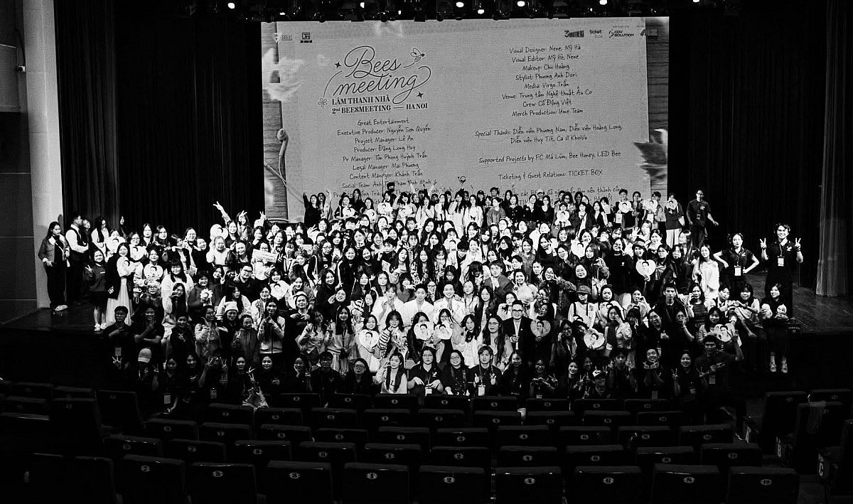 Lâm Thanh Nhã và lùm xùm tranh cãi fan meeting