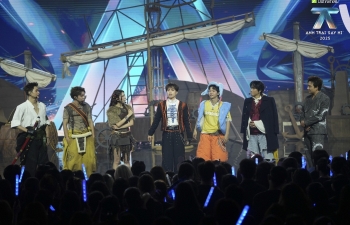 'Anh trai 'Say Hi' 2025' tập 8: Đội trưởng Anh trai Hustlang Robber mang đến ca khúc ý nghĩa dành cho những người ngư dân, thủy thủ