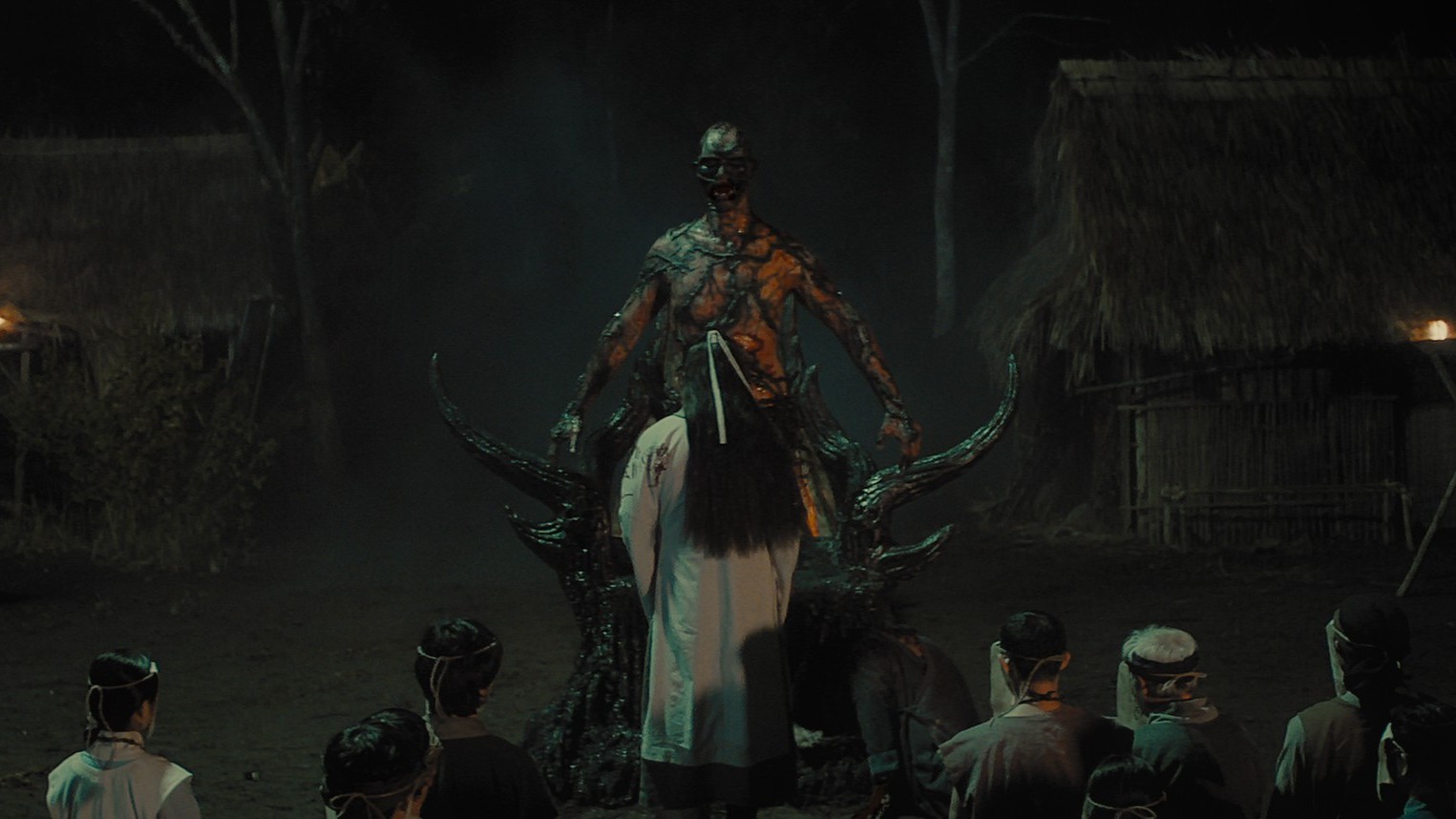 'Hoàng tử quỷ': Loạt tình tiết quỷ dị được tiết lộ, hứa hẹn về phim kinh dị cổ trang hấp dẫn nghẹt thở!