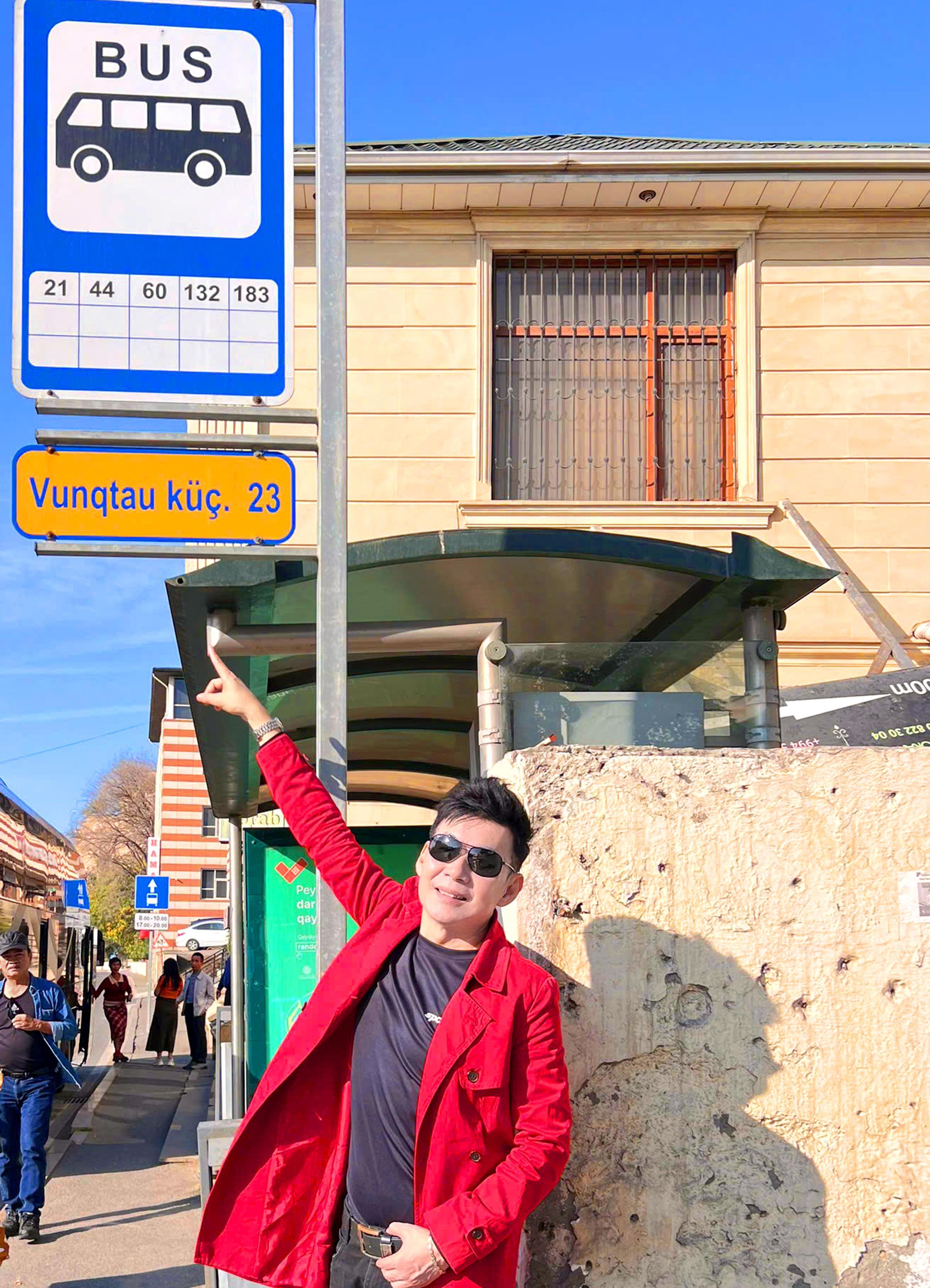 Đoan Trường mang Quốc kỳ Việt Nam chinh phục dãy núi Kavkaz cao 5.000m