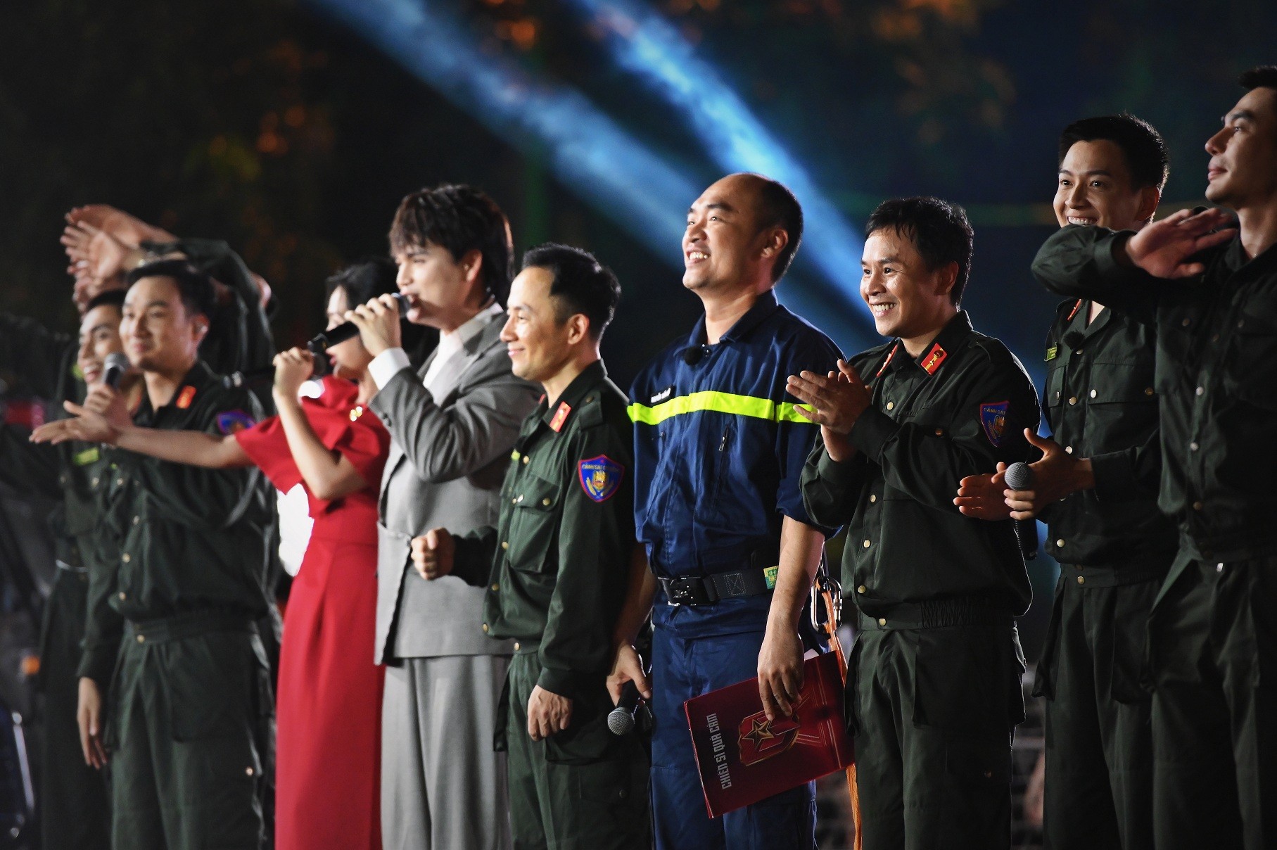 Nghệ sĩ Tiến Luật kể kỷ niệm khó quên ở 'Chiến sĩ quả cảm'