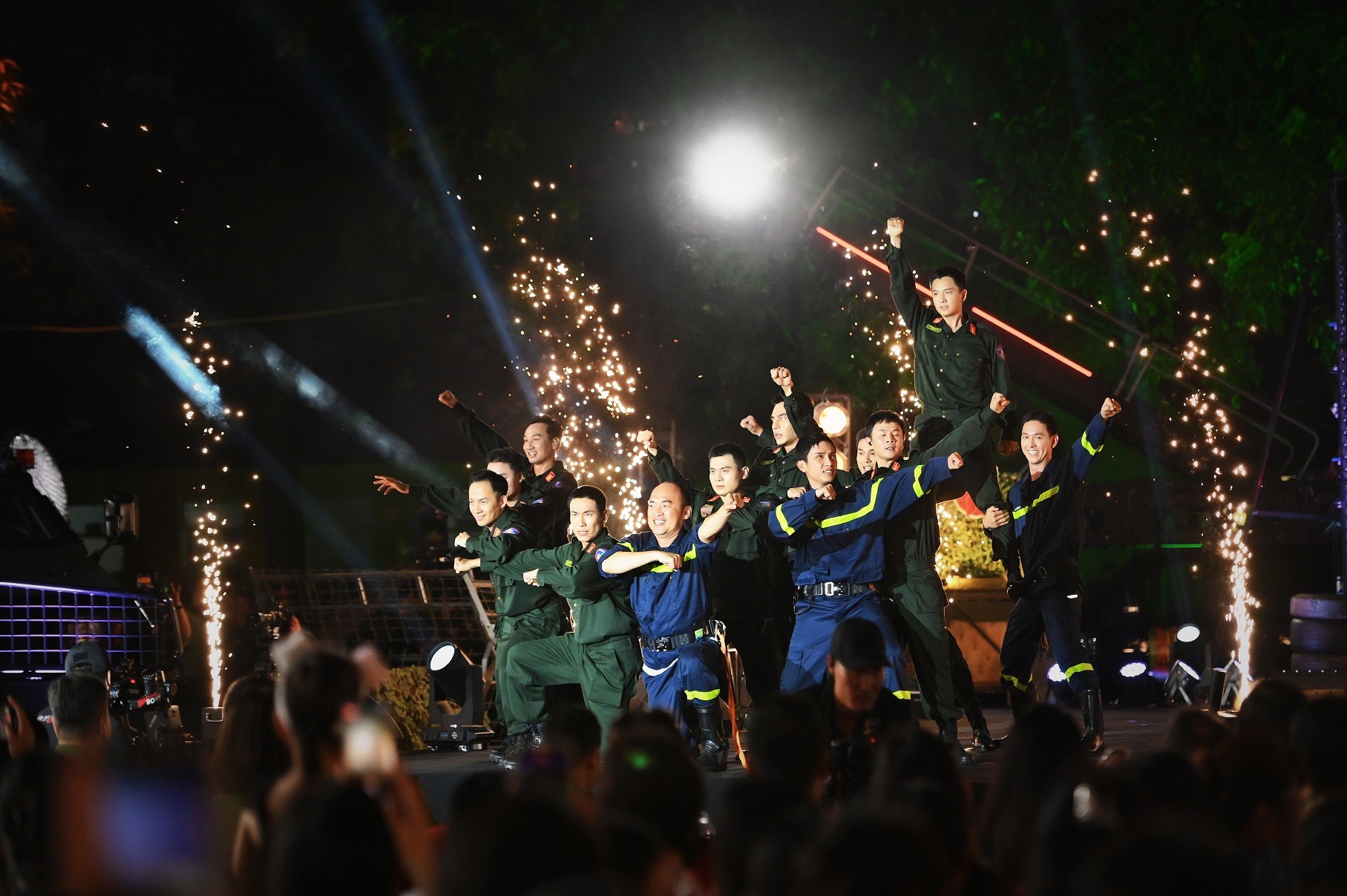 Nghệ sĩ Tiến Luật kể kỷ niệm khó quên ở 'Chiến sĩ quả cảm'