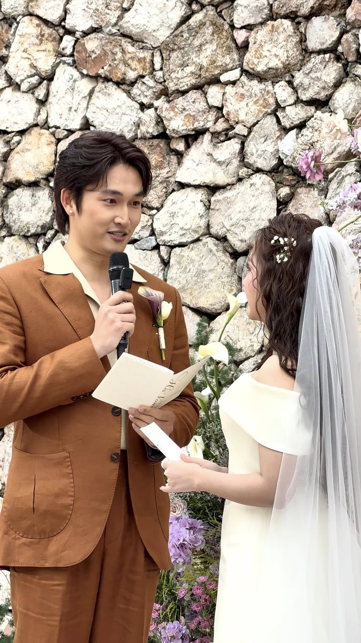 Đám cưới Đình Tú - Ngọc Huyền: Cặp đôi 'Phim giờ vàng' chính thức về chung một nhà