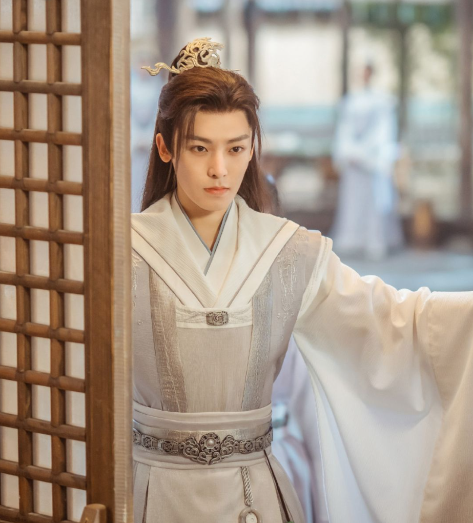 Sau 'Nhập Thanh Vân', Hầu Minh Hạo thu hút lượng fan đông đảo