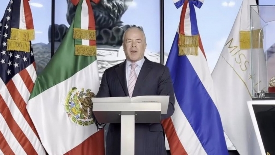 Chủ tịch Miss Universe khởi kiện ông Nawat Itsaragrisil sau lùm xùm tại Miss Universe 2025