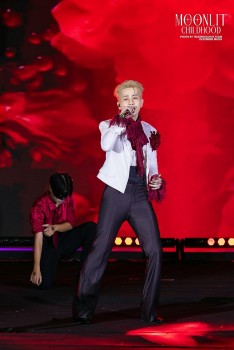 Jack bị phạt 55 triệu đồng và đình chỉ biểu diễn 9 tháng vì vi phạm thuần phong mỹ tục