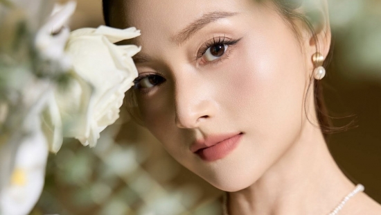 Lan Phương gây tranh cãi khi chia sẻ hình ảnh sửa nhà lên mạng xã hội