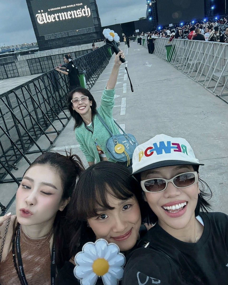 G-DRAGON bùng nổ trong đêm đầu tiên của WORLD TOUR [Übermensch] tại Hà Nội, Fan Việt sẵn sàng “cháy” hết mình cho đêm diễn thứ hai