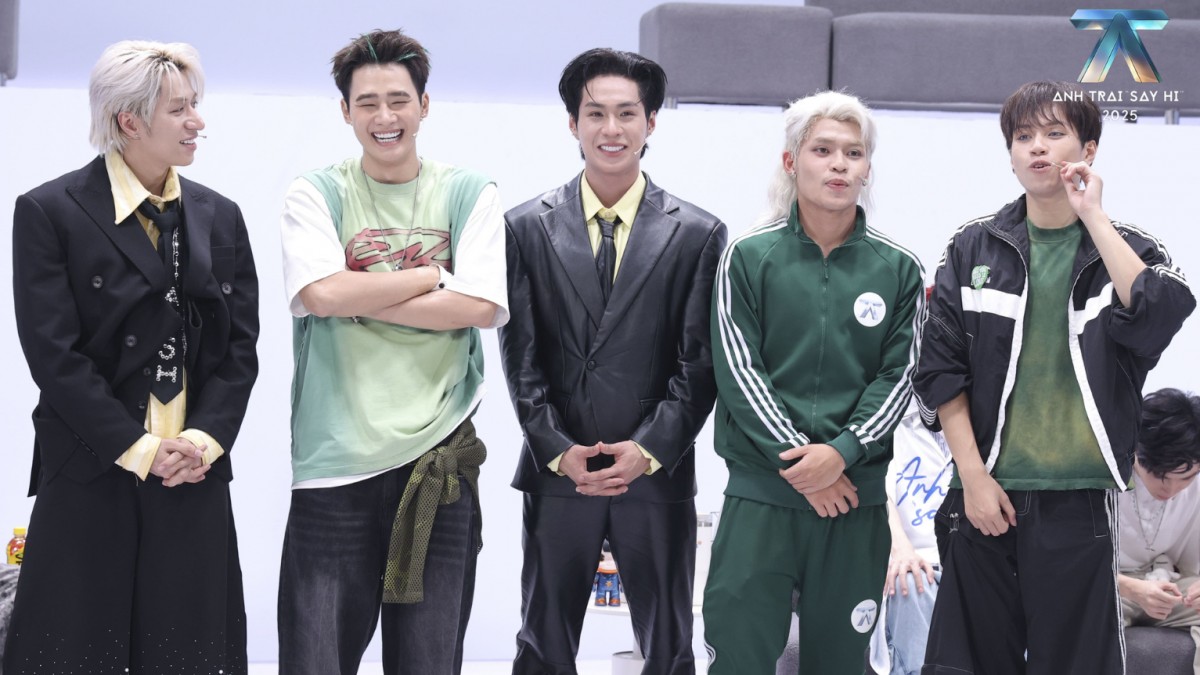 Lộ diện 5 người đầu tiên dừng chân tại 'Anh Trai Say Hi'