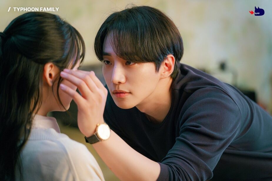 Phim của Lee Jun Ho bị chê dữ dội dù đạt Top 1 rating