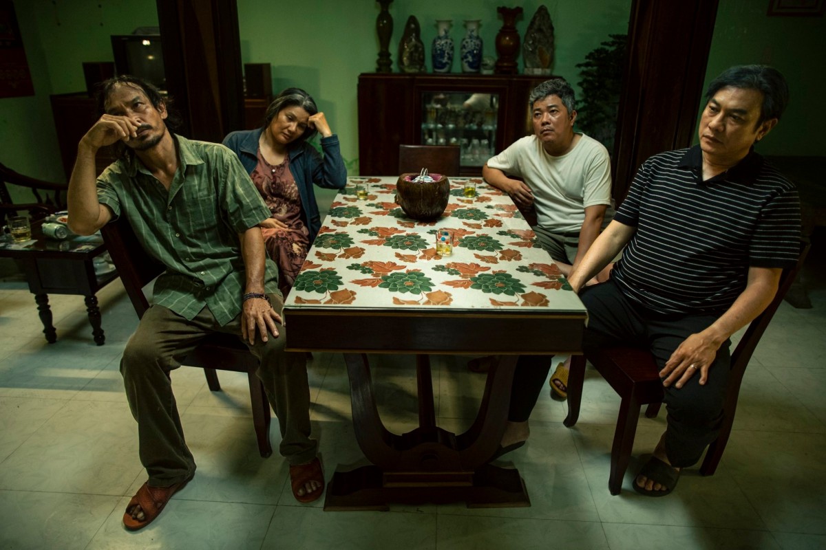 (Review) 'Cải mả': Thêm một thảm họa kinh dị 'đầu voi đuôi chuột'