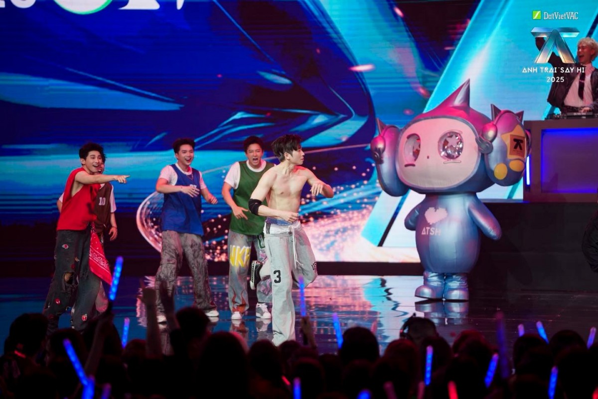 Tình trạng đáng lo của Karik tại 'Anh Trai Say Hi'