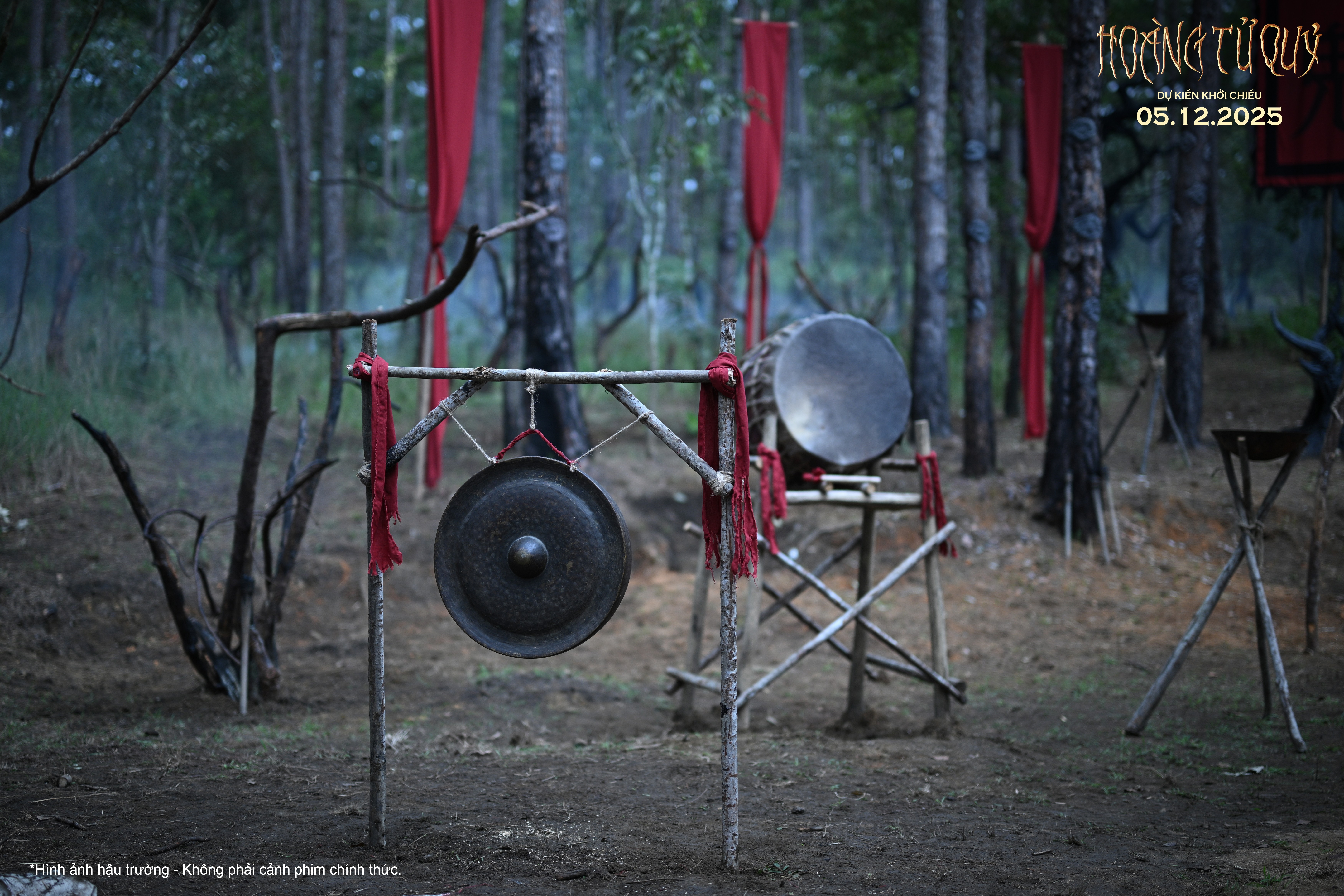 Hậu trường đại cảnh 'Hoàng tử quỷ': Lương Thế Thành khoe hình thể vạm vỡ, đấu vật trước hàng trăm diễn viên quần chúng