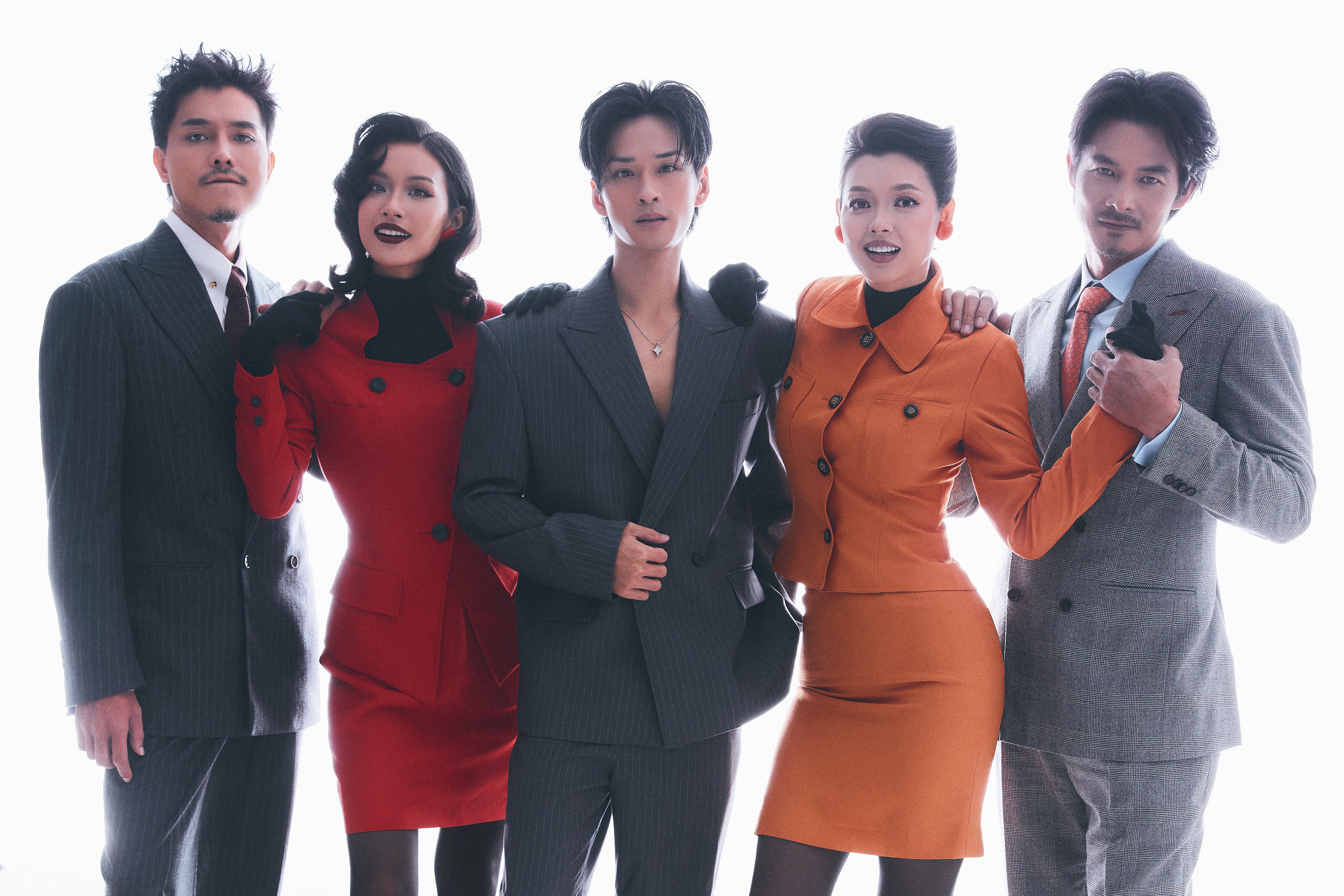 Trần Nghĩa - Trùm cuối của 'Trái tim què quặt' cùng Quách Ngọc Ngoan, Việt Hưng xuất hiện cực chất trong bộ ảnh mới với hai mỹ nhân