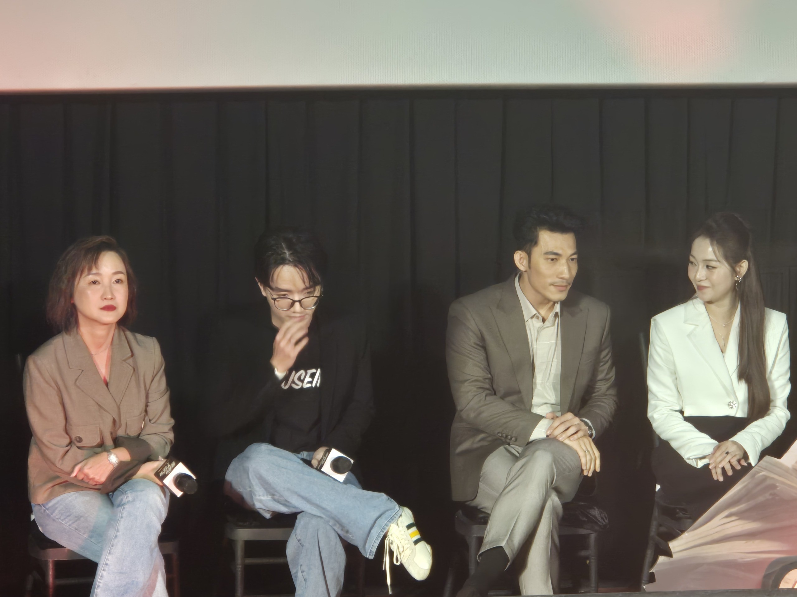 'Bẫy tiền': Liên Bỉnh Phát và Tam Triều Dâng lên tiếng về các tin đồn 'phim giả tình thật'