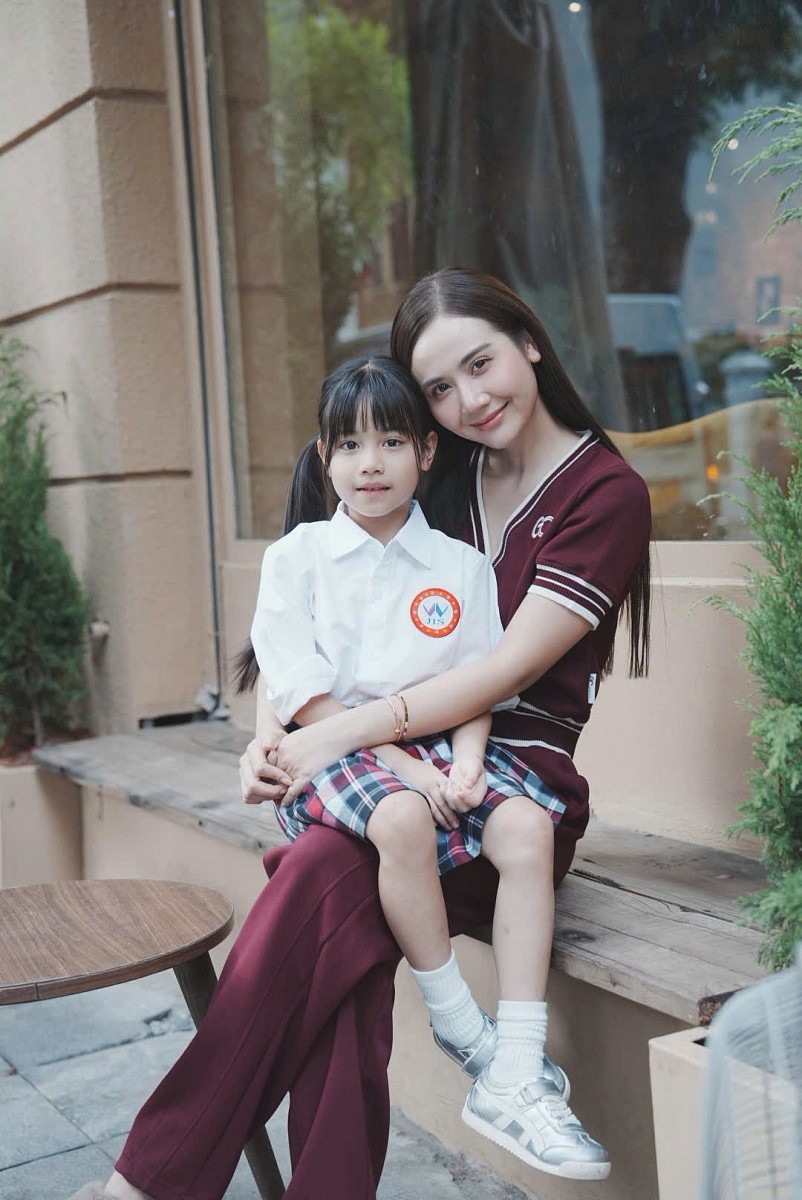 Huyền Lizzie: Biết ơn sau mỗi vai diễn lại tiến bộ hơn!