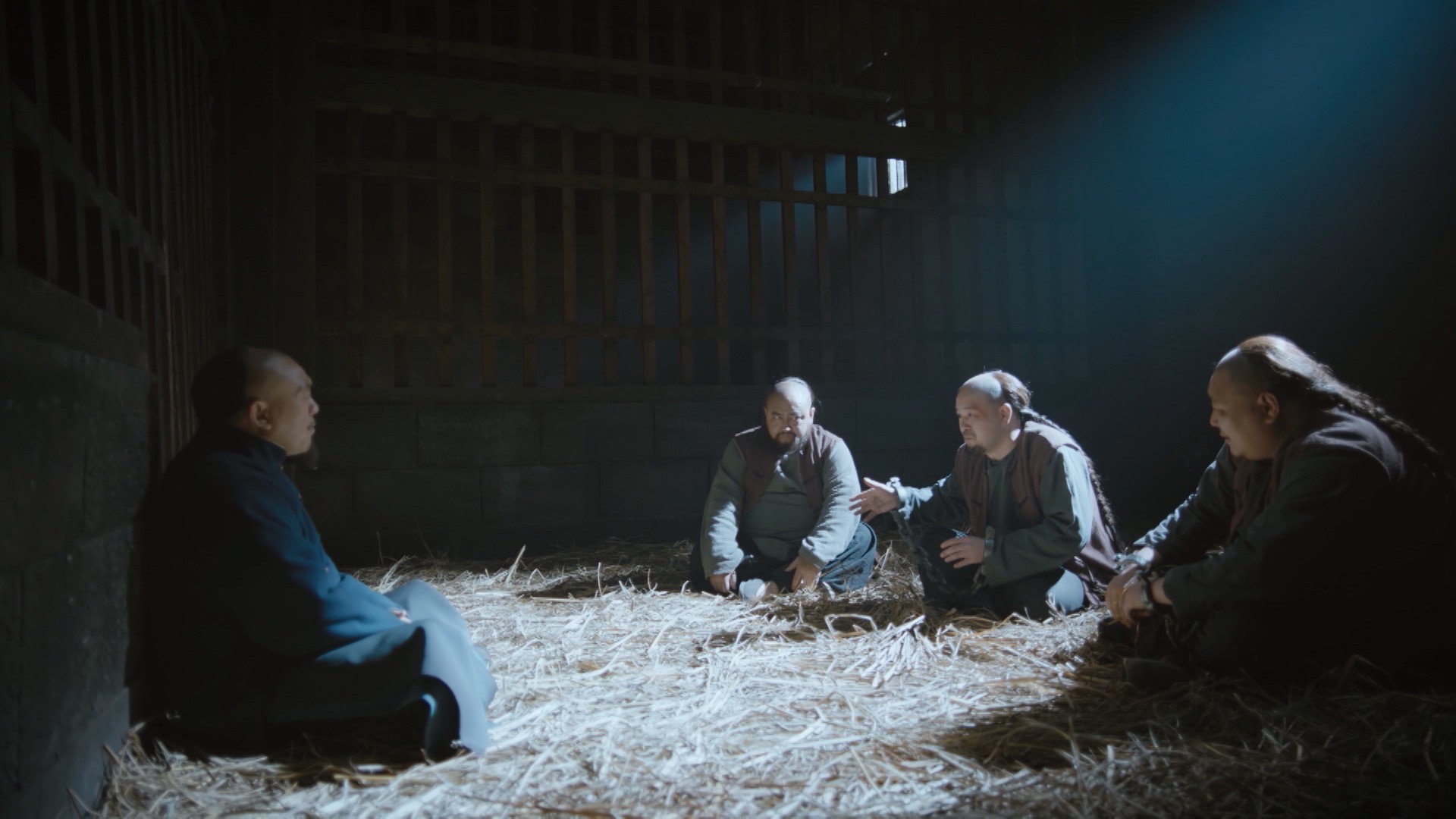 'Lưu Công kỳ án': Vương Vũ Tranh chinh phục khán giả bằng nét diễn trung trực, duyên dáng