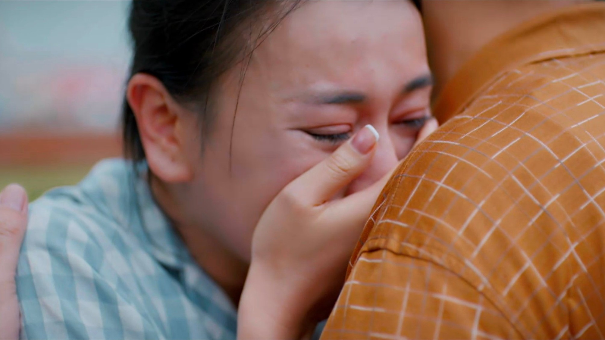 Lời an ủi của bố Thành khiến Phương Oanh khóc nức nở trên màn ảnh