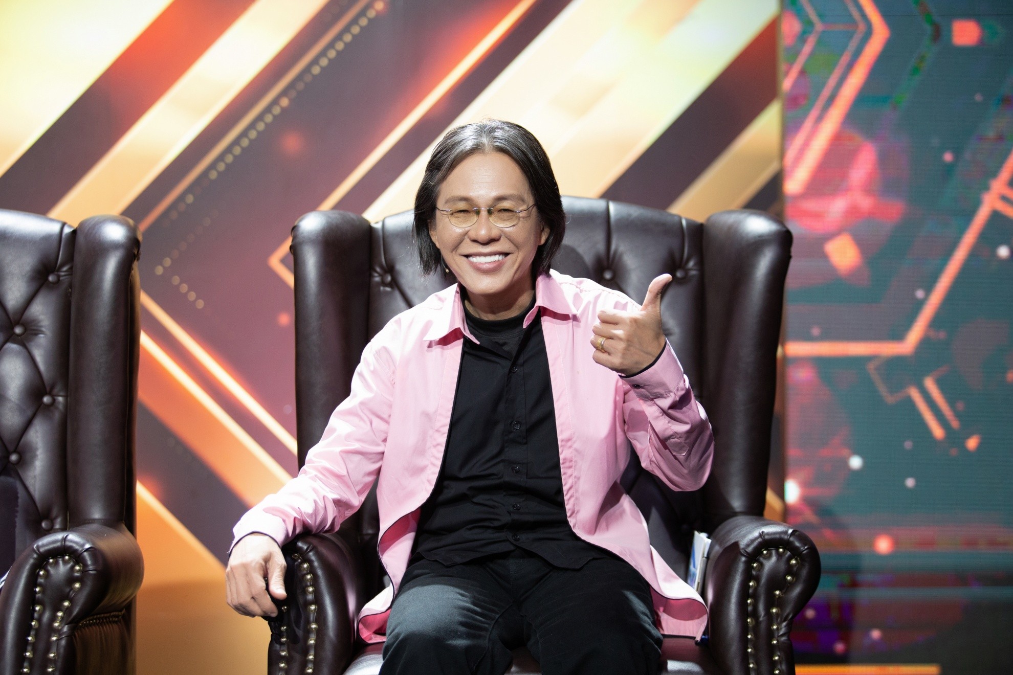 Nhạc sĩ Nguyễn Quang áp dụng chiến thuật bóng đá vào âm nhạc, tiết lộ chưa bao giờ dùng lại bản phối cũ