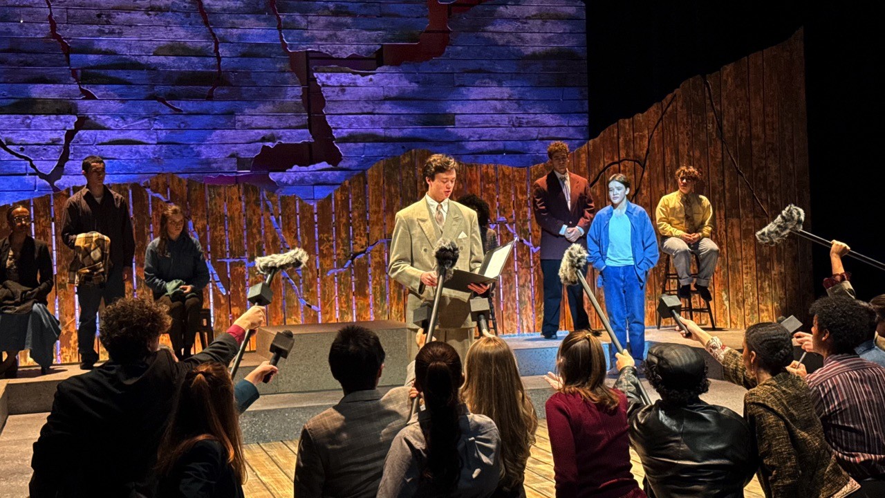 Ngọc Nga hạnh phúc cùng ông xã sang thăm hai con học nghệ thuật ở Michigan