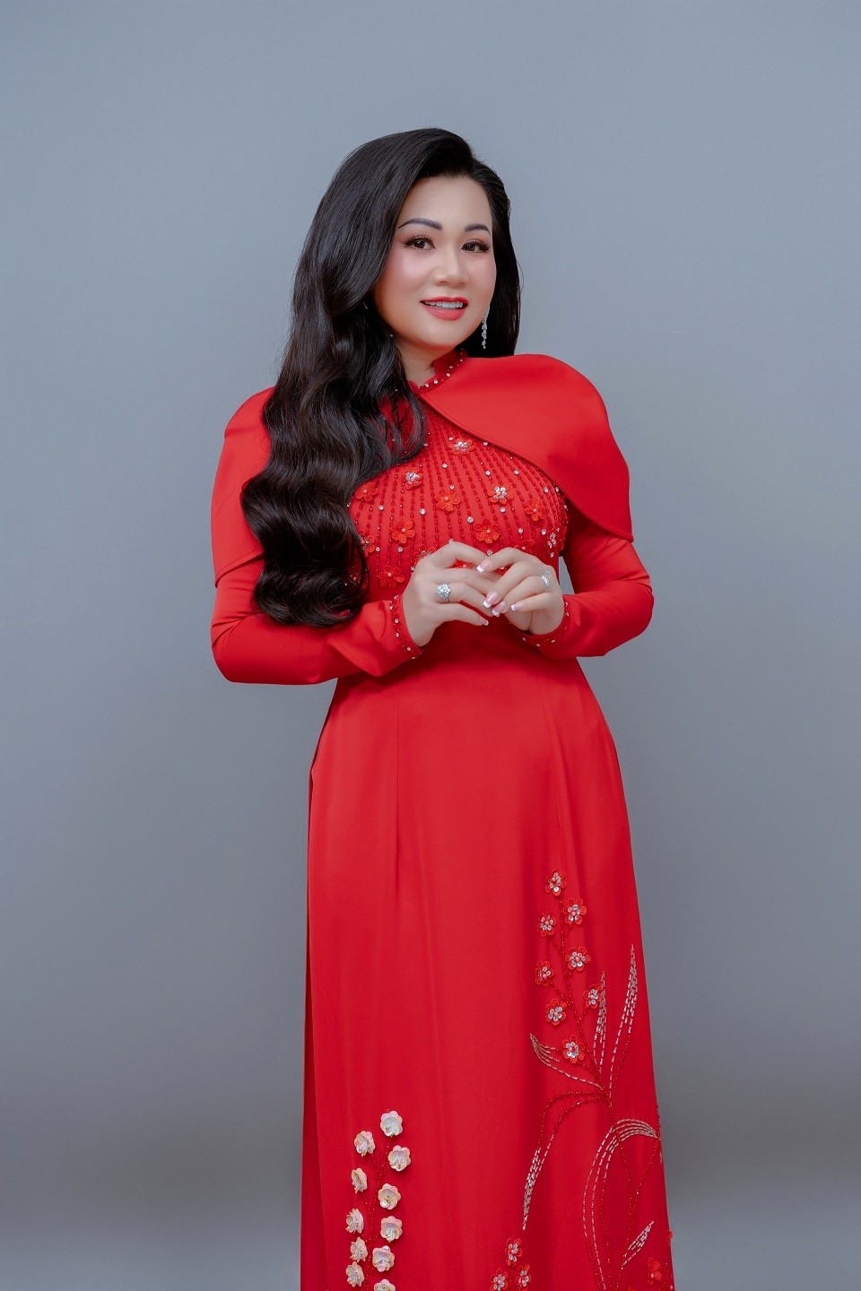 Giọng ca bolero Dương Hồng Loan tiết lộ chuyện học Luật giữa mùa dịch