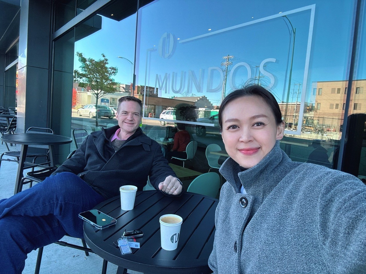 Ngọc Nga hạnh phúc cùng ông xã sang thăm hai con học nghệ thuật ở Michigan