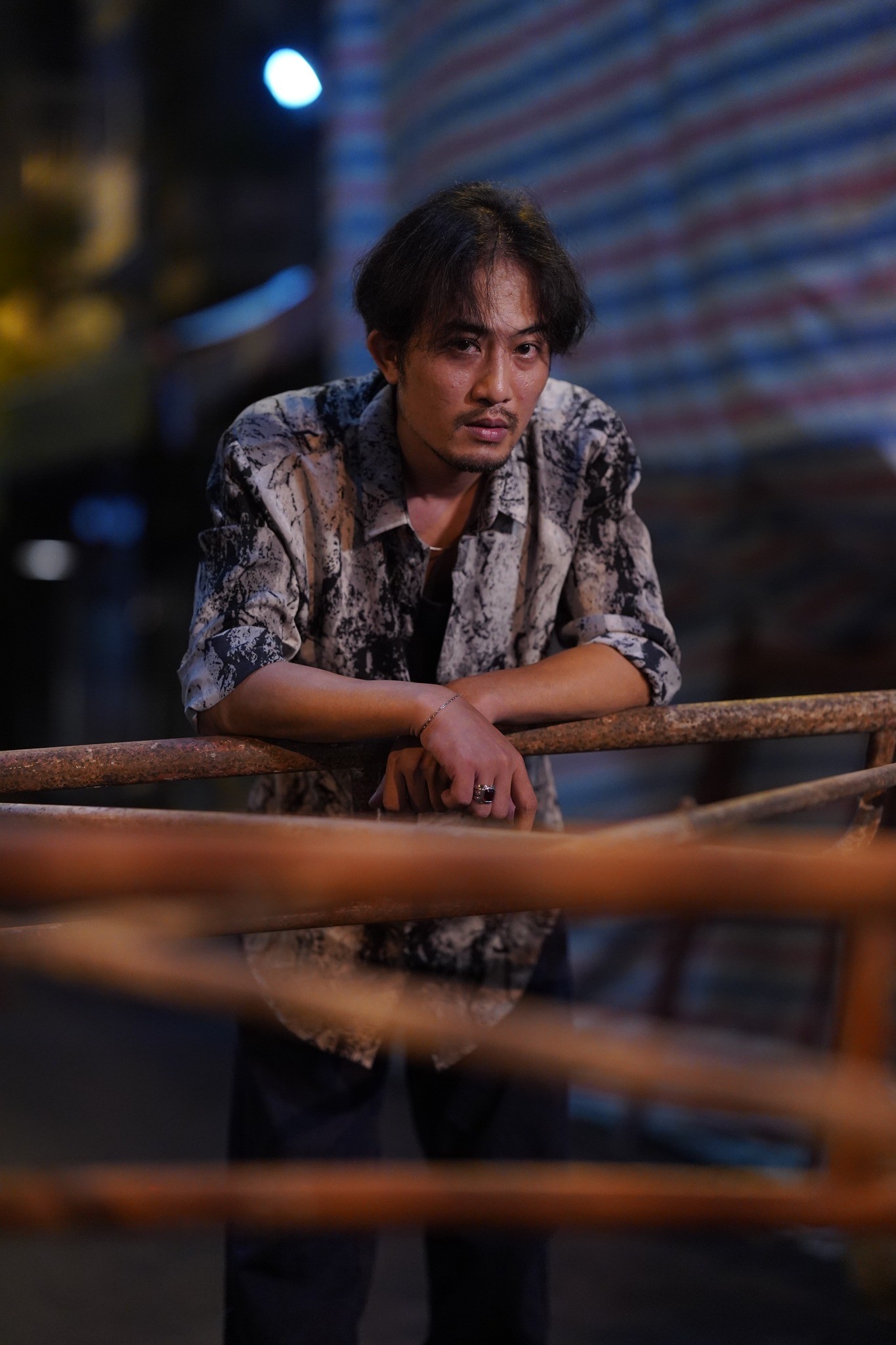 Doãn Quốc Đam 'như cá gặp nước' với phim điện ảnh 'Truy tìm long diên hương'