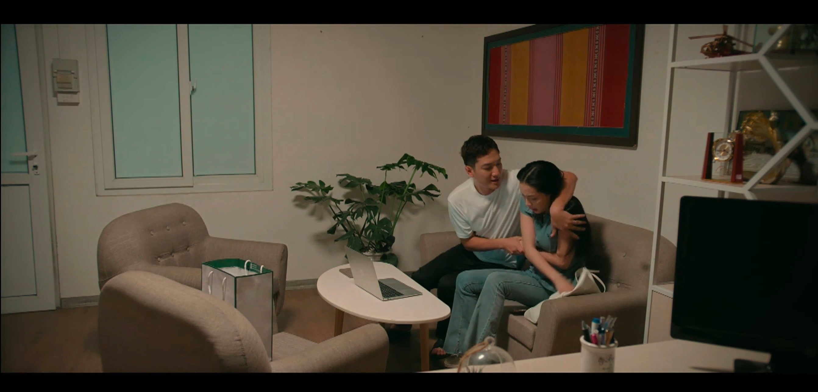 Ngọc Trâm áp lực khi đóng nhân vật 'thảo mai' trong 'Cách em 1 milimet'