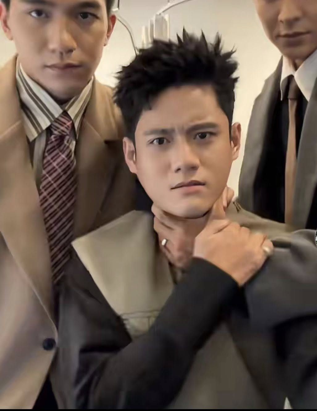 Đình Khang vụt sáng sau 'Mưa đỏ', nỗ lực thoát khỏi hình tượng hài hước