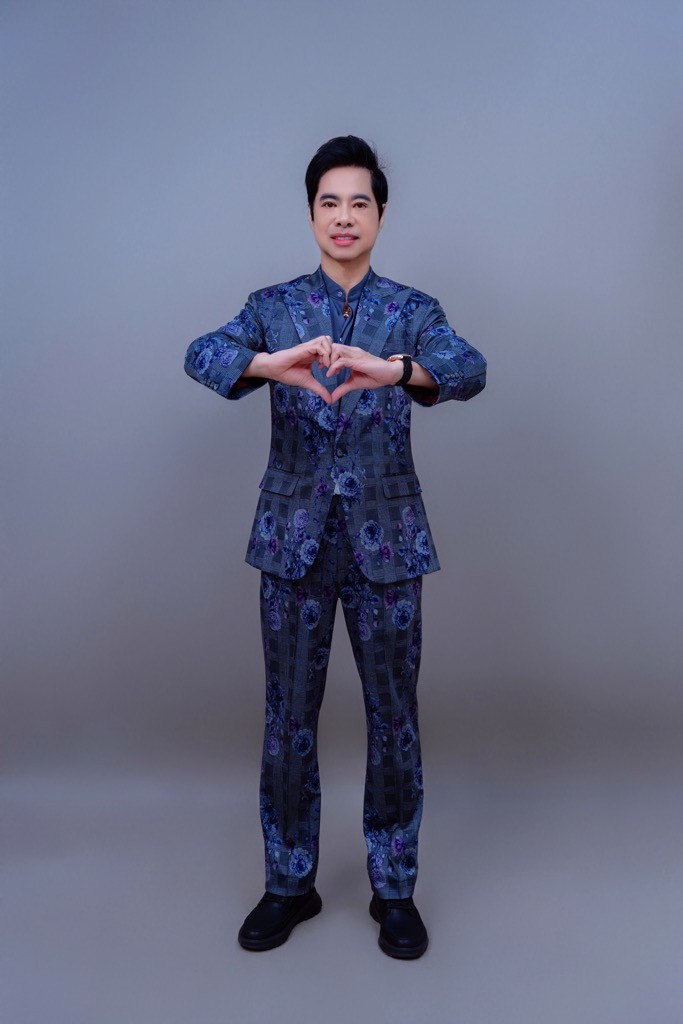 Danh ca Ngọc Sơn nhắc về thời kỳ đỉnh cao của băng đĩa ca nhạc thập niên 90