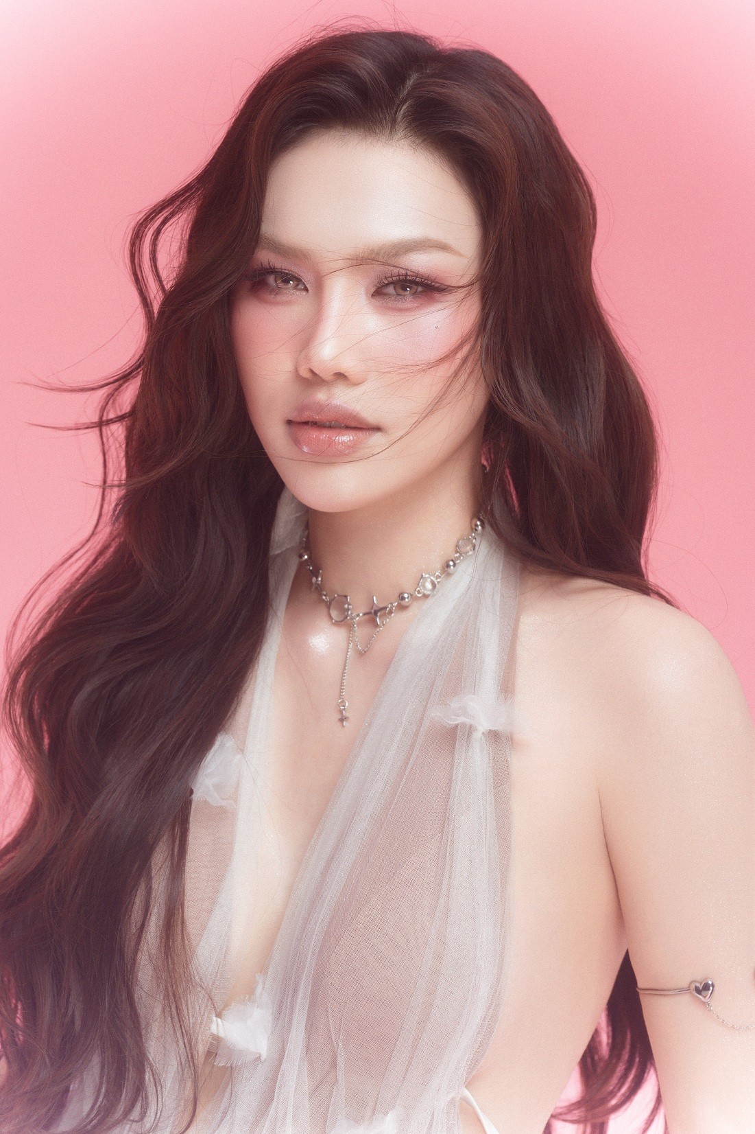 Mừng tuổi 22, Á hậu Cẩm Ly hé lộ kế hoạch lấn sân làm MC, diễn viên - Muốn xây dựng hình ảnh 'người đẹp đa tài'