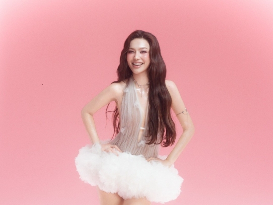 Mừng tuổi 22, Á hậu Cẩm Ly hé lộ kế hoạch lấn sân làm MC, diễn viên