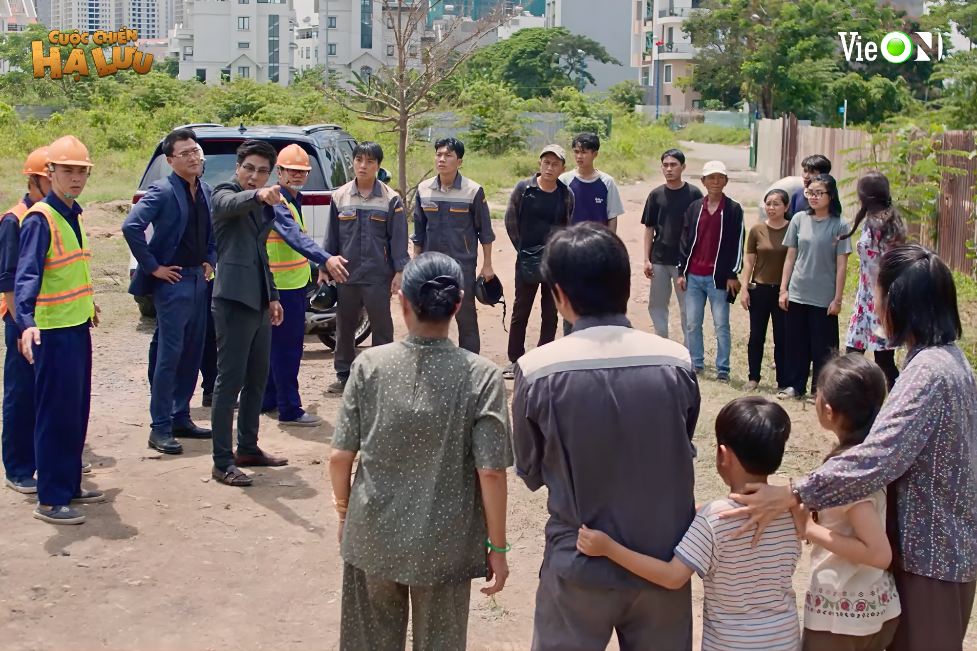 Đạo diễn 'Cuộc chiến hạ lưu' tâm huyết với cảnh lội sông dưới mưa