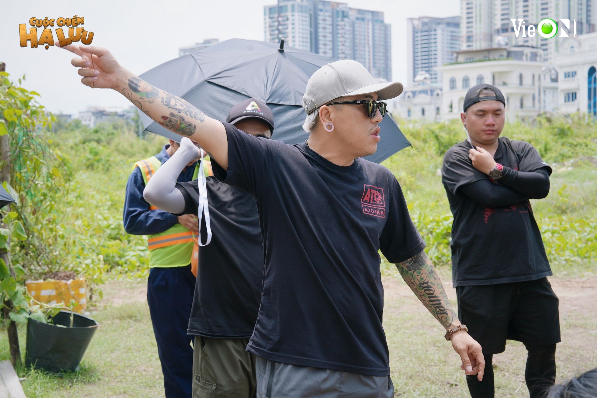 Đạo diễn 'Cuộc chiến hạ lưu' tâm huyết với cảnh lội sông dưới mưa