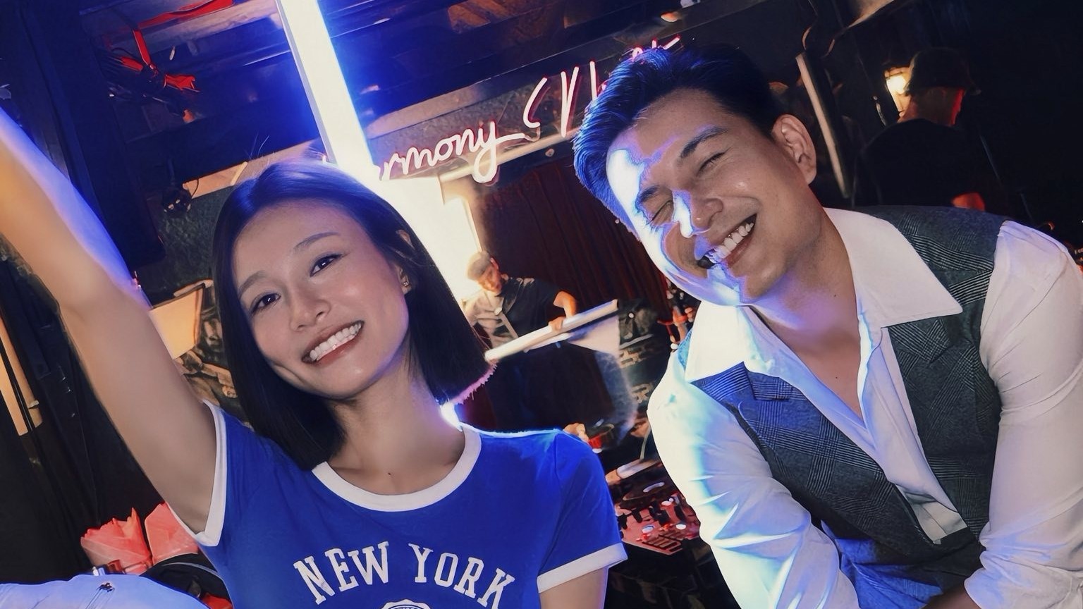 'Tổng Tài' Lê Hải trong 'Cách em 1 milimet' chiếm trọn Spotlight