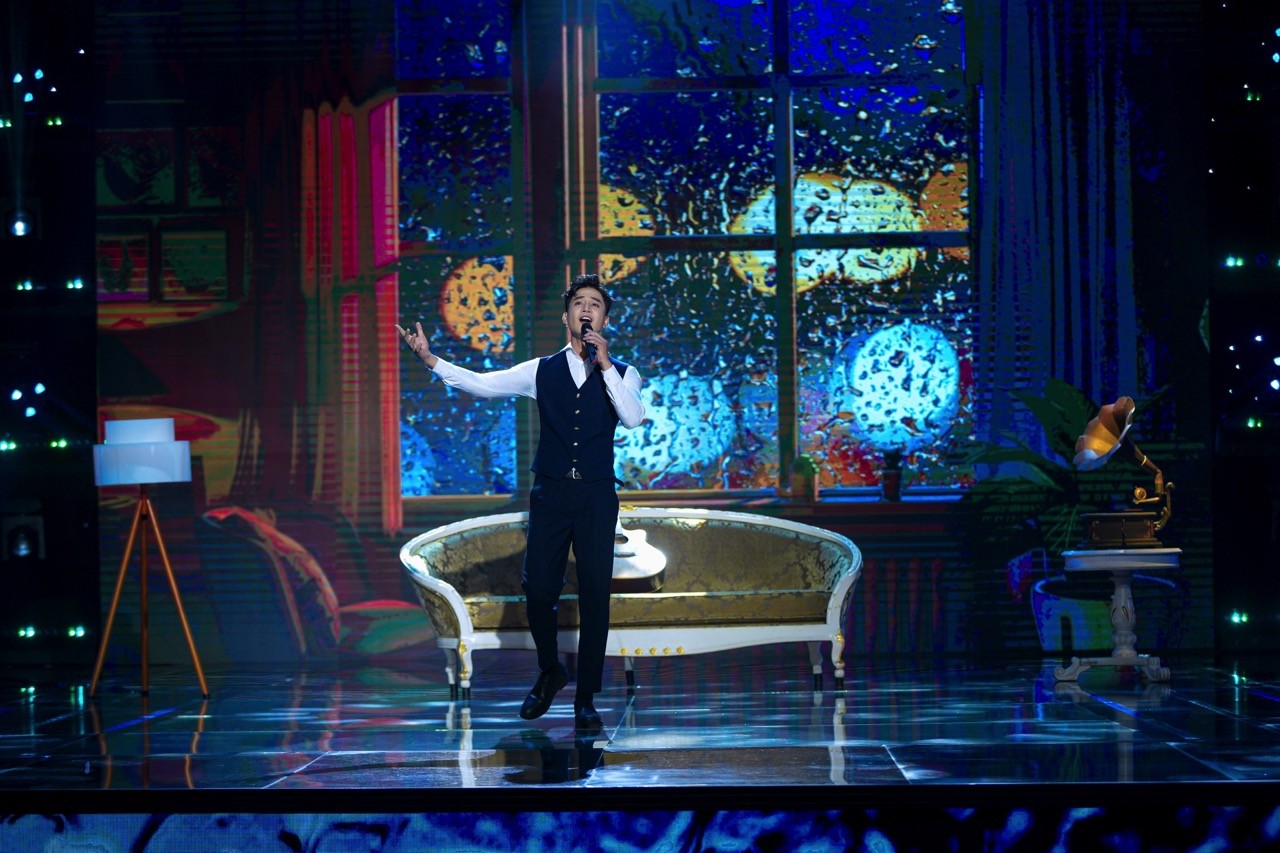 'Người kể chuyện tình': Danh ca Thái Châu cảm thấy ghen tị trước vẻ đẹp của Đoàn Bảo Ân