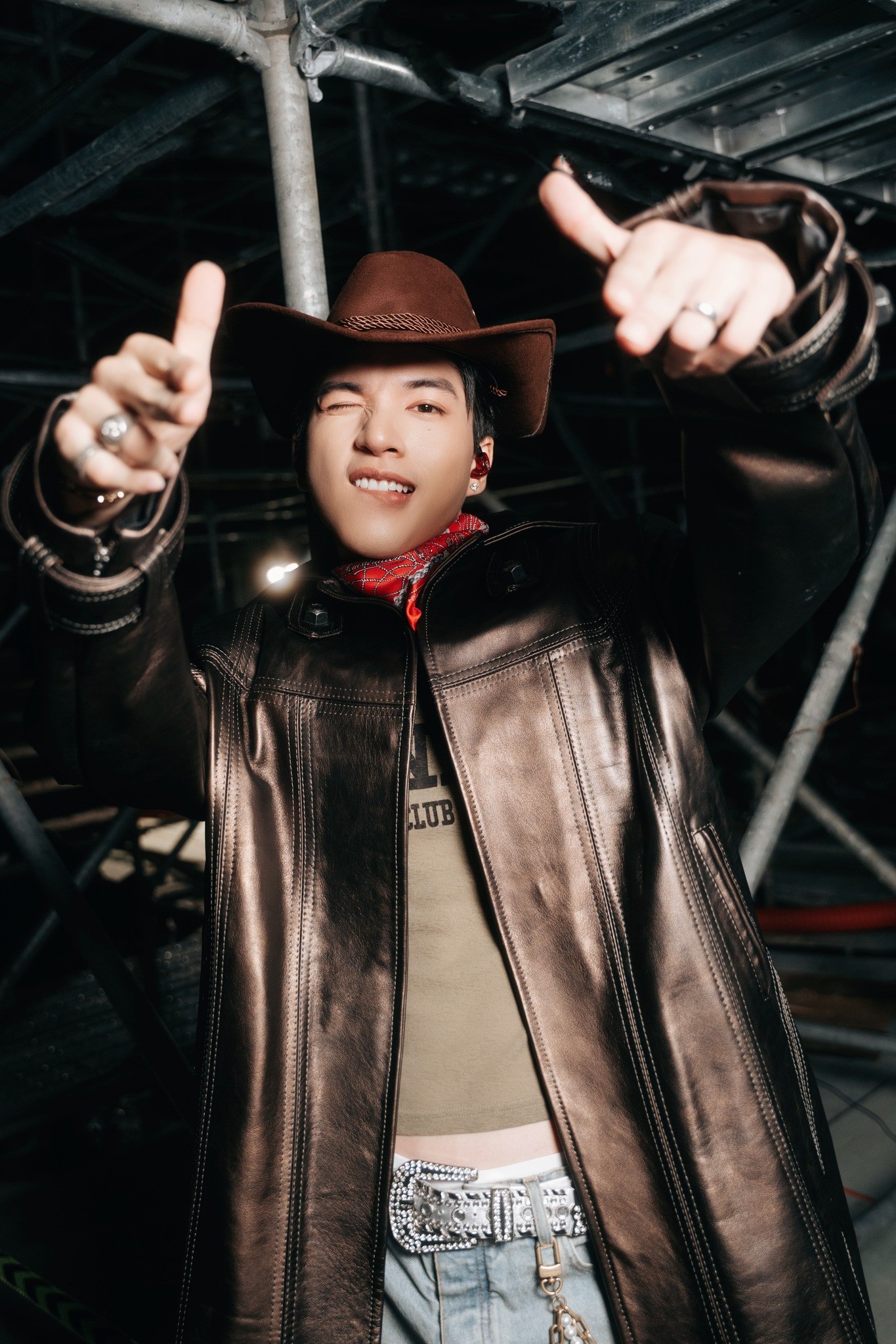 Hieuthuhai chính thức là 'mảnh ghép bùng nổ cuối cùng' của 'GENfest Present Mbillion'