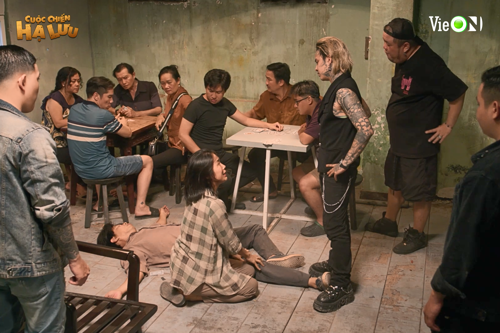 'Cuộc chiến hạ lưu' đạt 100 triệu view, diễn xuất của Thái Hòa nhận cơn bão lời khen