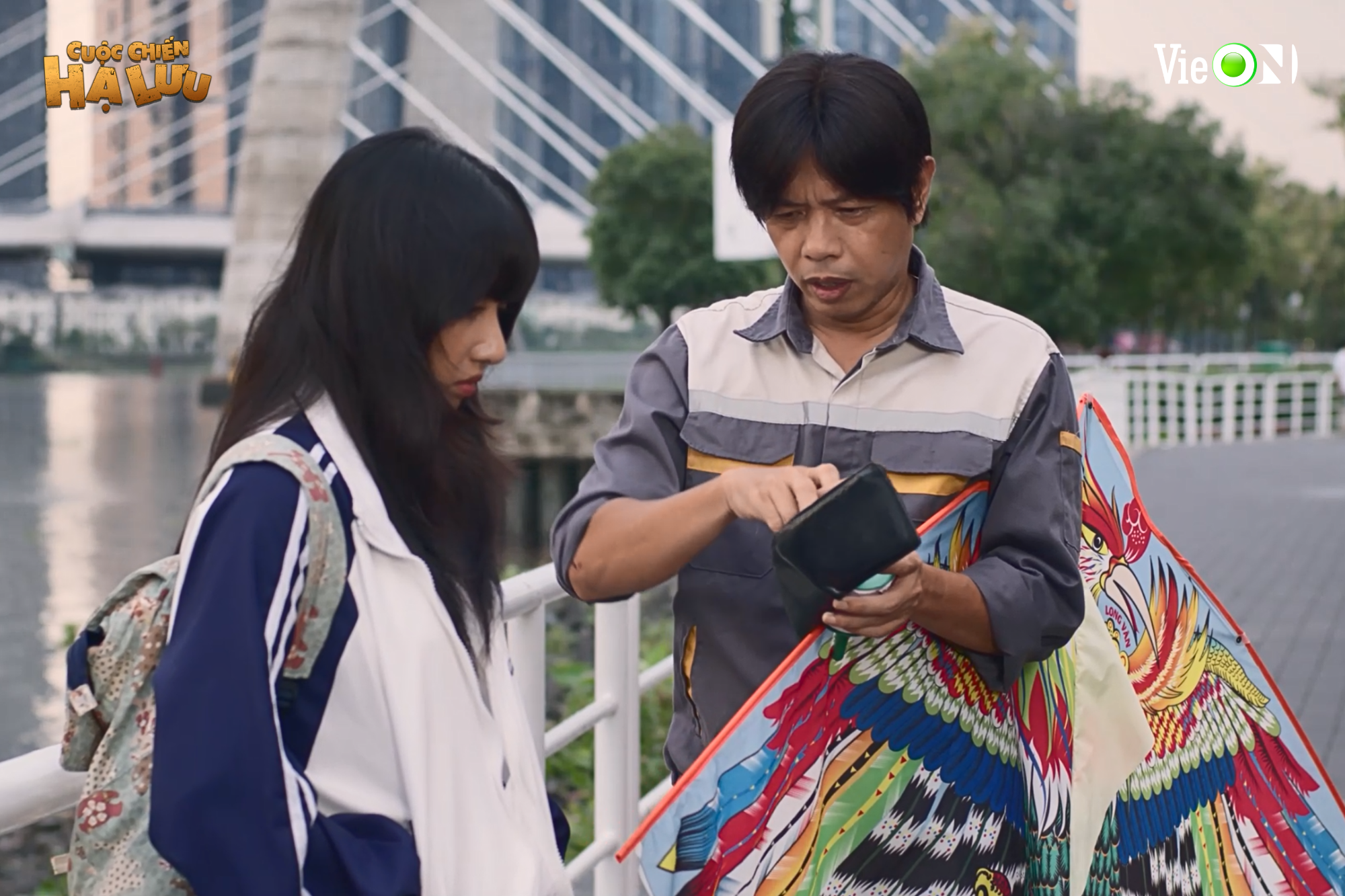 'Cuộc chiến hạ lưu' đạt 100 triệu view, diễn xuất của Thái Hòa nhận cơn bão lời khen