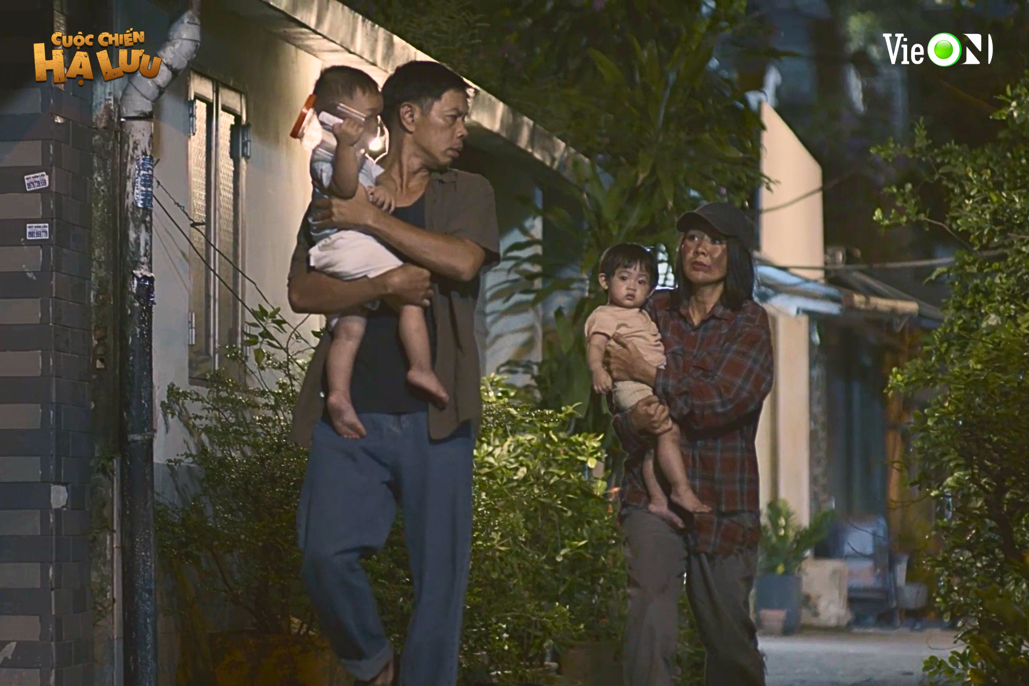 'Cuộc chiến hạ lưu' đạt 100 triệu view, diễn xuất của Thái Hòa nhận cơn bão lời khen