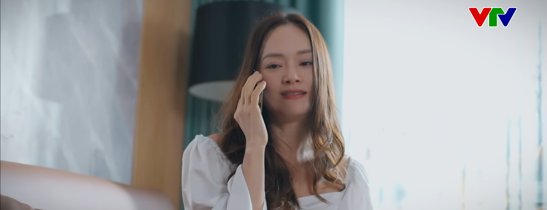 Gió ngang khoảng trời xanh tập 42 gây tranh cãi: Tẩy trắng tiểu tam hay sự ghen tị của cô độc?