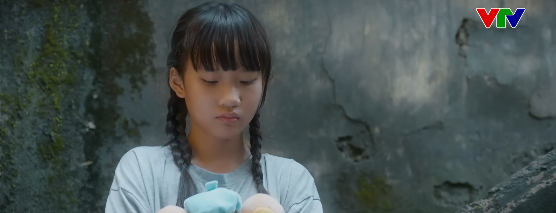 Gió ngang khoảng trời xanh tập 42 gây tranh cãi: Tẩy trắng tiểu tam hay sự ghen tị của cô độc?