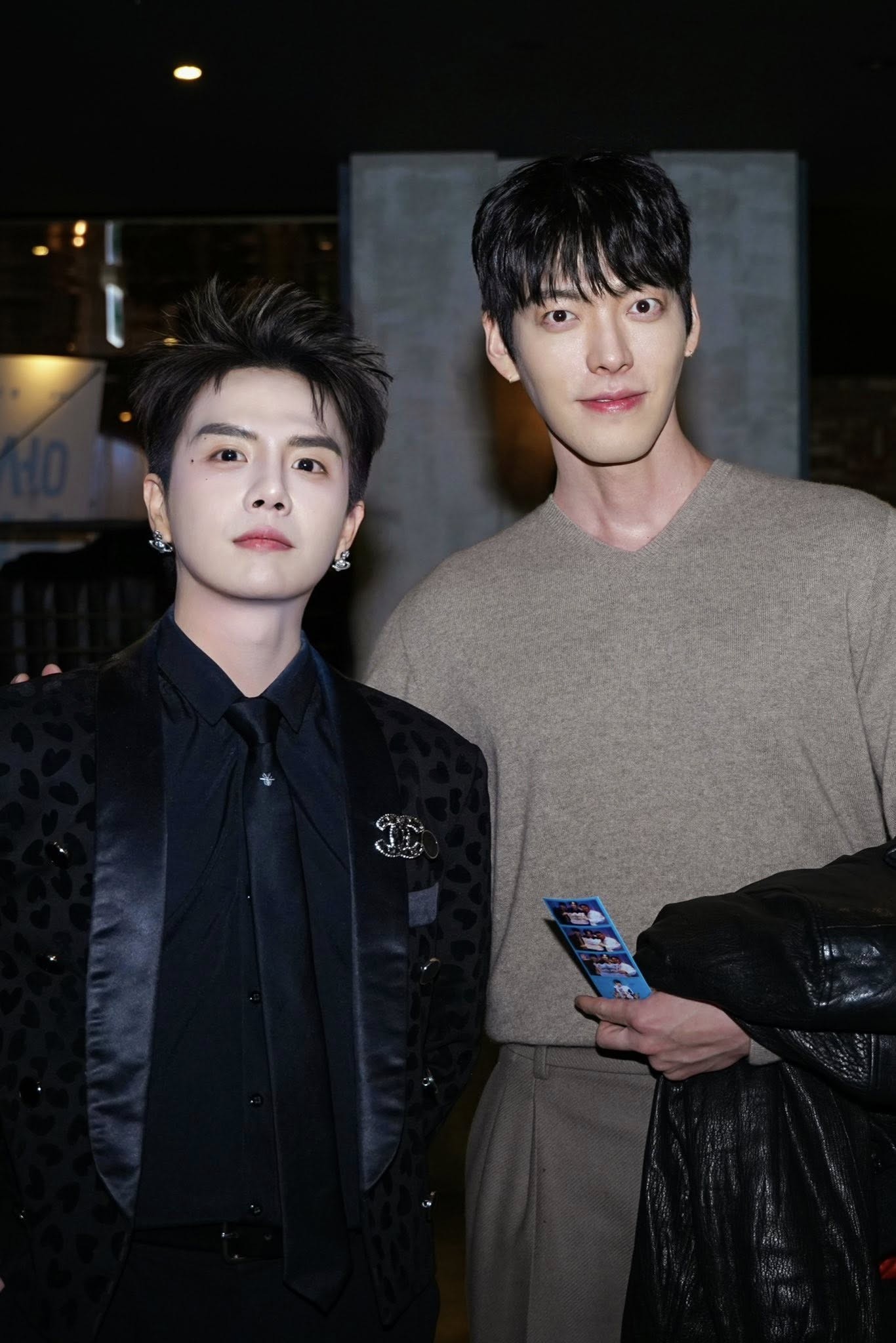 Duy Khánh gây chú ý tại sự kiện phim ở Hàn Quốc, hội ngộ loạt tài tử Kbiz Duy Khánh gây chú ý tại sự kiện phim ở Hàn Quốc, hội ngộ loạt tài tử Kbiz