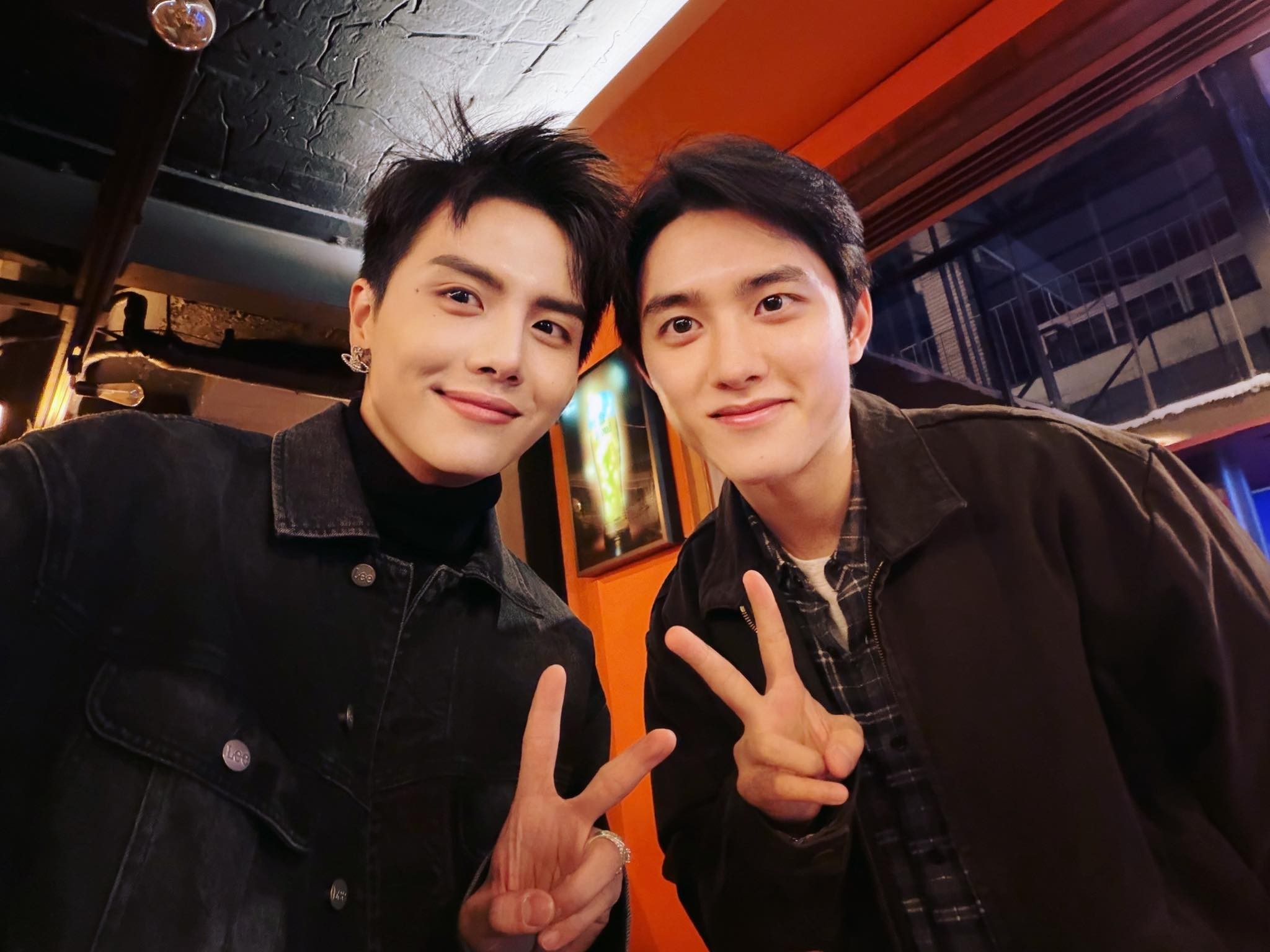 Duy Khánh gây chú ý tại sự kiện phim ở Hàn Quốc, hội ngộ loạt tài tử Kbiz Duy Khánh gây chú ý tại sự kiện phim ở Hàn Quốc, hội ngộ loạt tài tử Kbiz