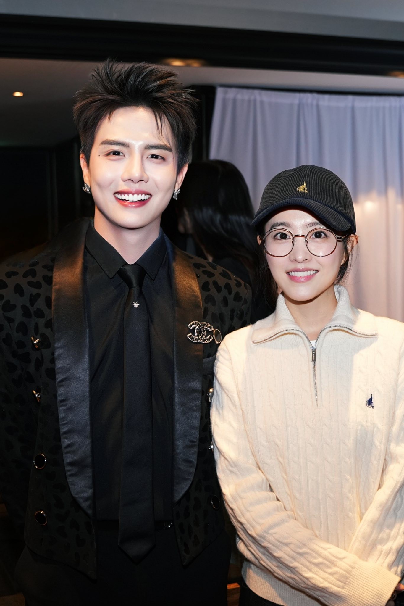 Duy Khánh gây chú ý tại sự kiện phim ở Hàn Quốc, hội ngộ loạt tài tử Kbiz Duy Khánh gây chú ý tại sự kiện phim ở Hàn Quốc, hội ngộ loạt tài tử Kbiz