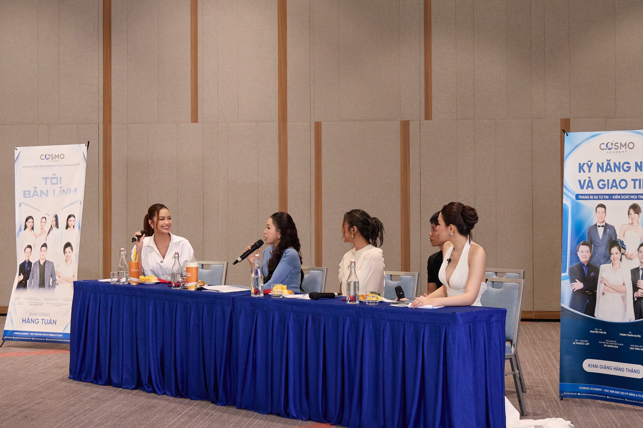 Bật khóc trên sân khấu giả định, Hoa hậu Phương Linh đối diện áp lực trước thềm nhập cuộc 'Miss Cosmo 2025'