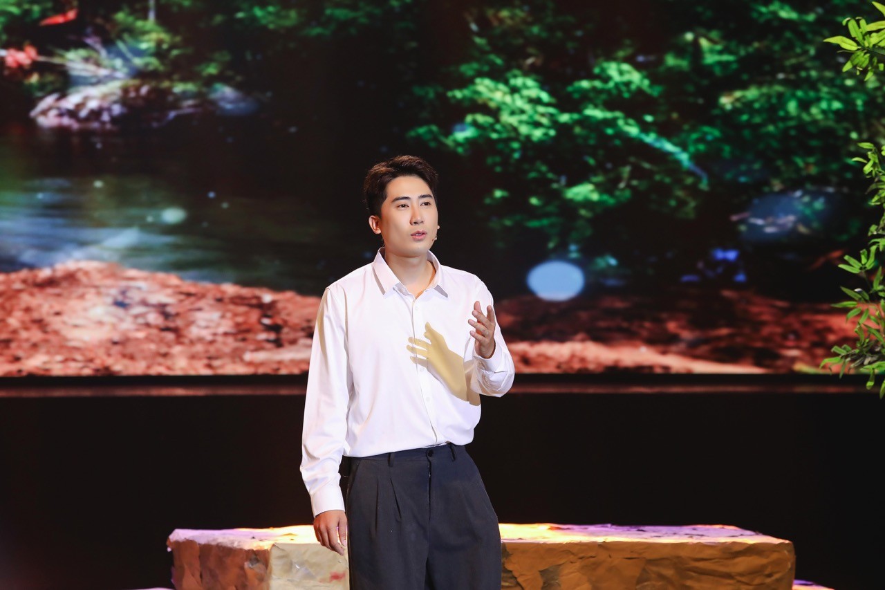 'Tình Bolero 2025': Ca sĩ Ngọc Sơn hứa 'dạy nghề' cho Vương Khánh